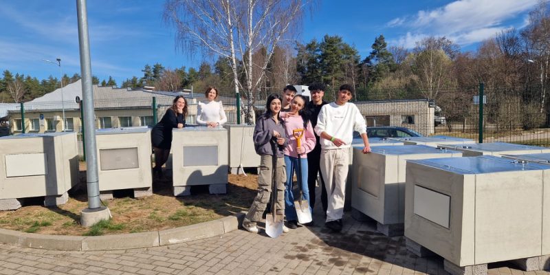 Solar village Italian team